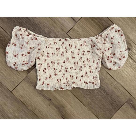American Eagle Outfitters Tops - American Eagle Top Womens Large White Floral Smocked Puff Sleeve Crop Shirt